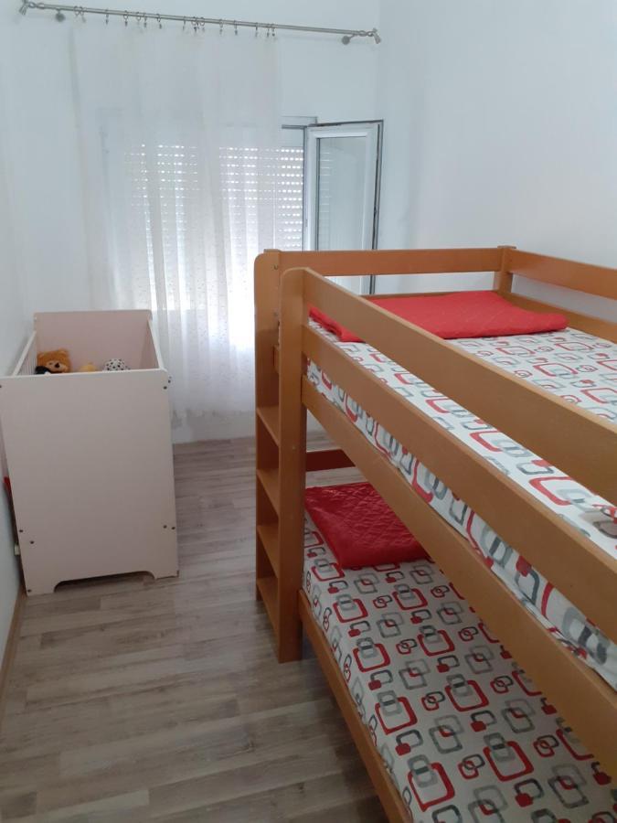 Apartment Vuk I Novak Улцинь Екстер'єр фото