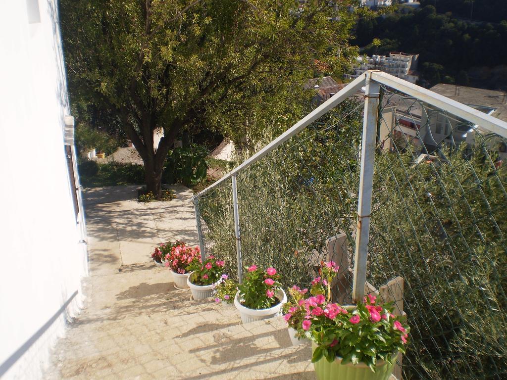 Apartment Vuk I Novak Улцинь Екстер'єр фото