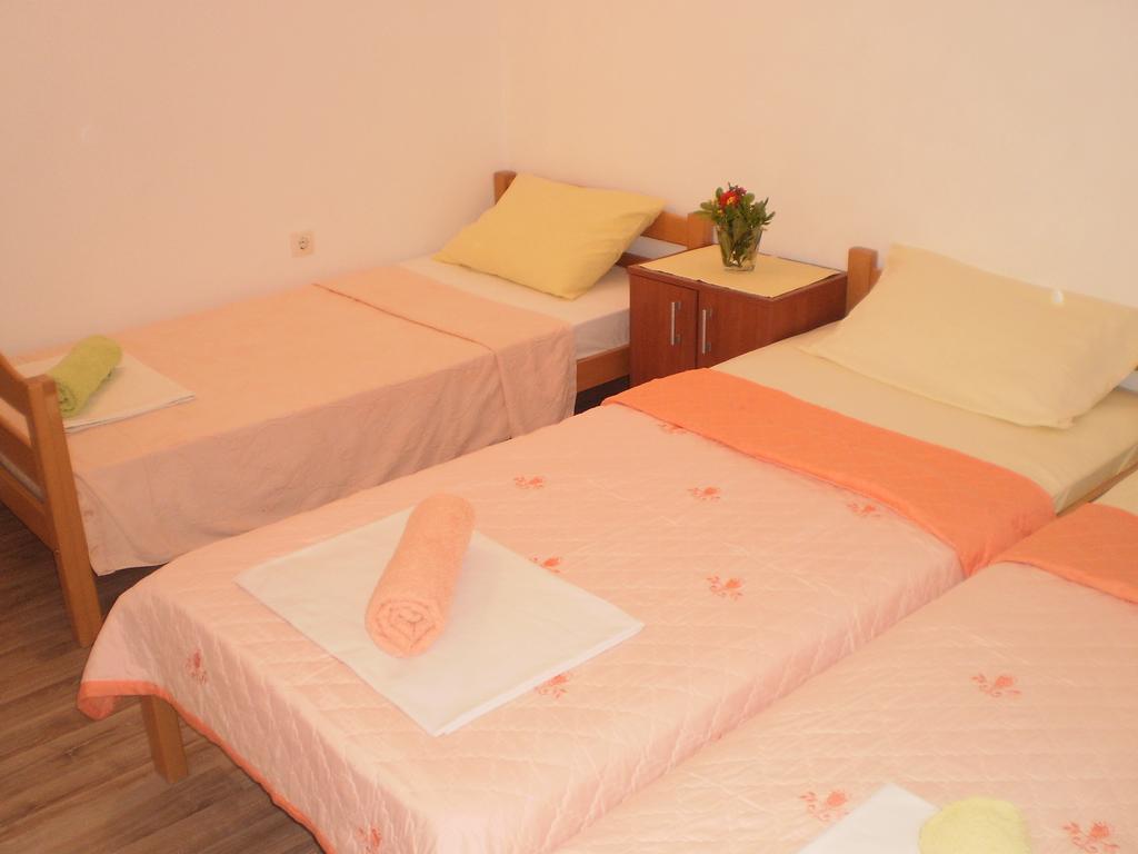 Apartment Vuk I Novak Улцинь Екстер'єр фото