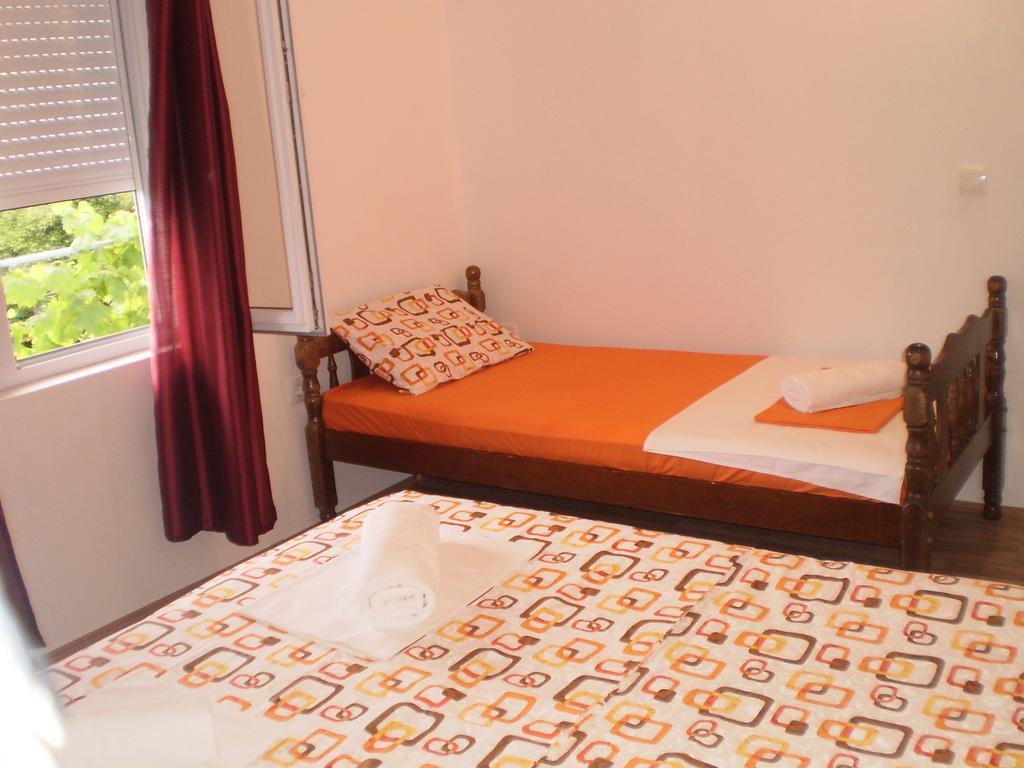Apartment Vuk I Novak Улцинь Екстер'єр фото