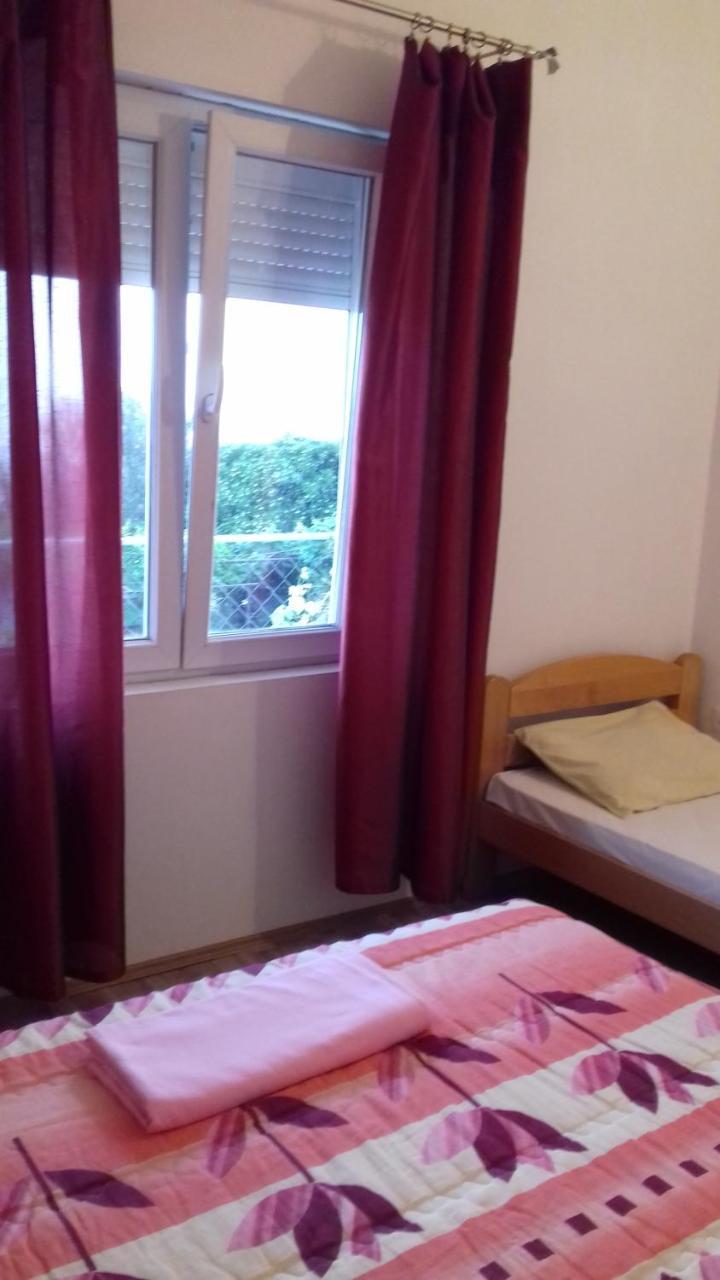 Apartment Vuk I Novak Улцинь Екстер'єр фото